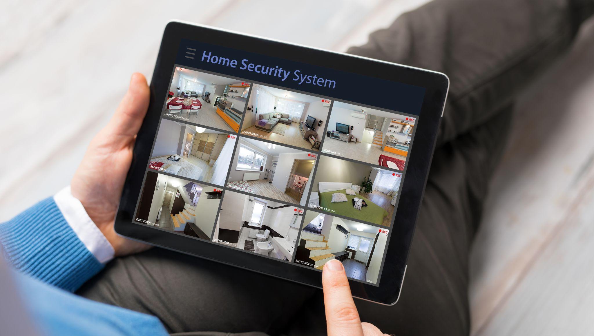 enhance Security with Advanced Smart Locks⁢ and ⁢Cameras